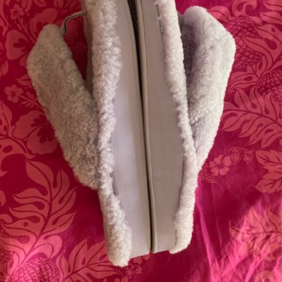 OLUKAI KIPE'A HEU LILAC SHEERLING FLIP FLOPS SANDALS HAWAII INSPIRED NICE COZY 9 - Picture 9 of 12